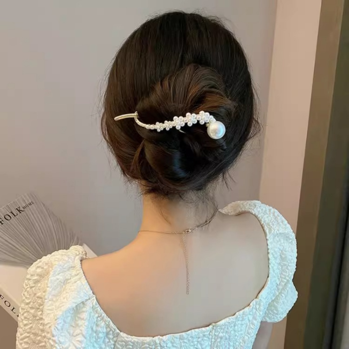 Elegant Glitter Pearl Hair Cli - đánh giá và giá Korean Lifestyle & Kids Boutique Photos